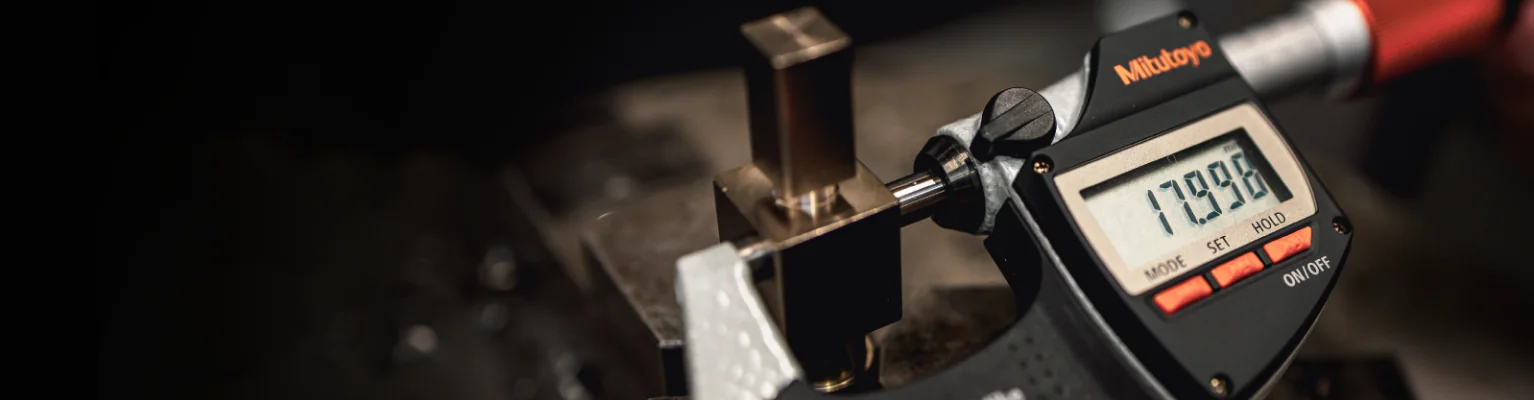 QuantuMike - Market Intro Banners iF award_Product Page_Stage Slider_Desktop - 1920 x 540.png